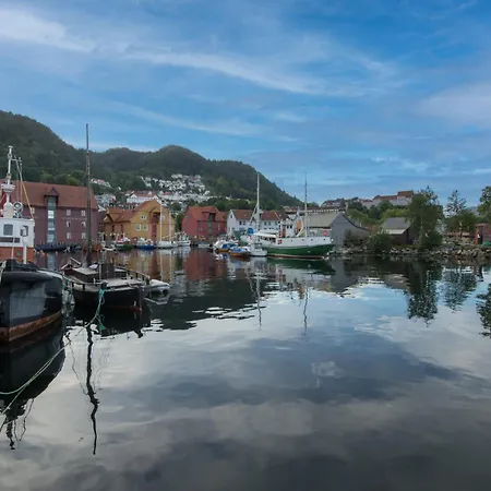 Апартаменты Renovated In Area *